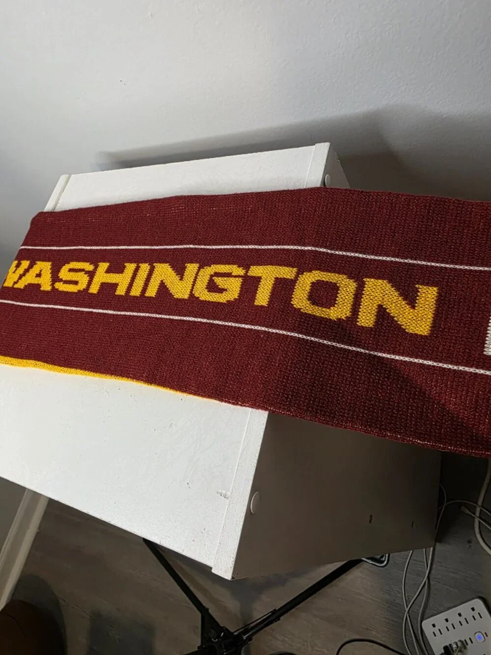 Foco Washington Football Acrylic Fringed Knit Scarf